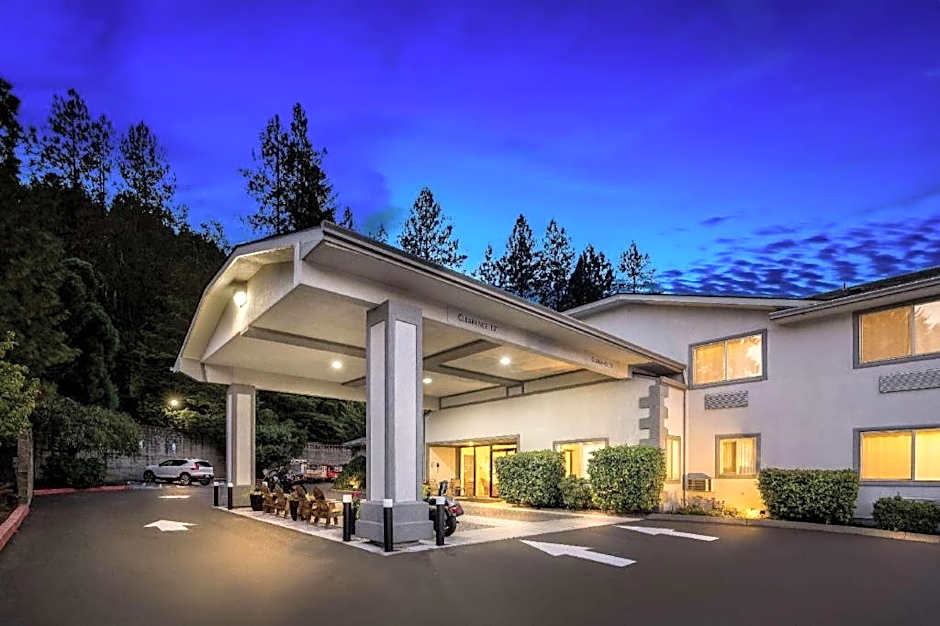 Best Western Inn At The Rogue