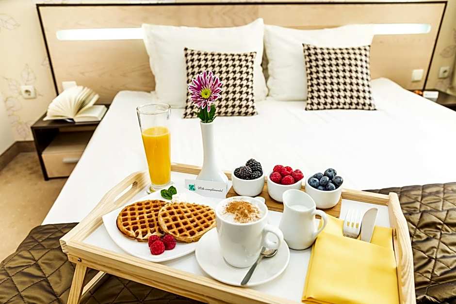 City Avenue Hotel by HMG