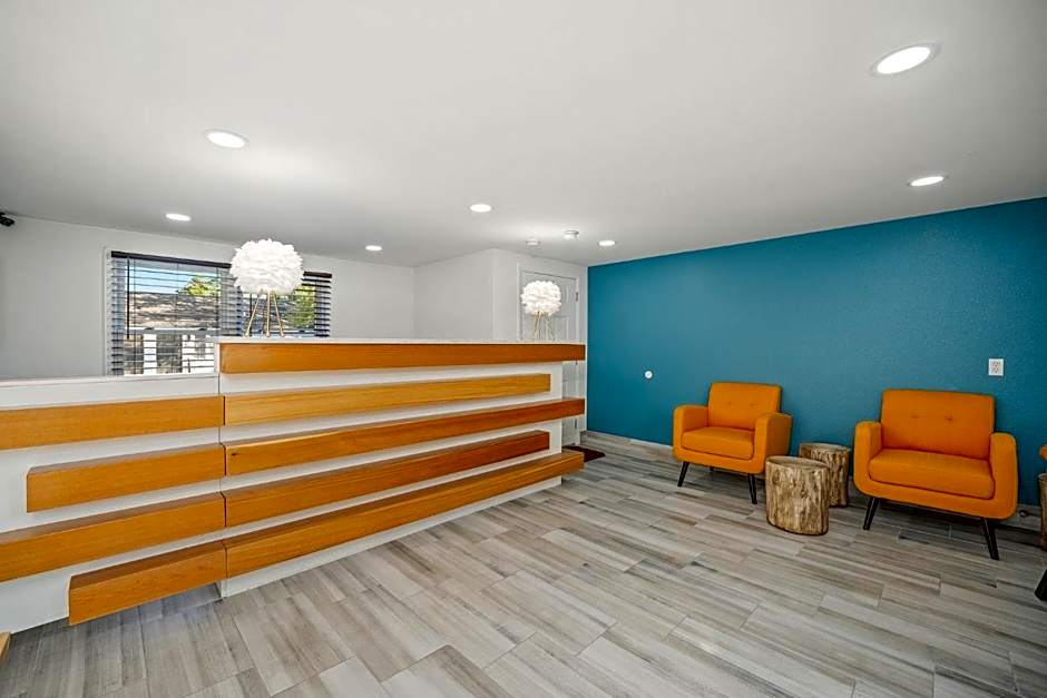 Founder's Brook Motel and Suites