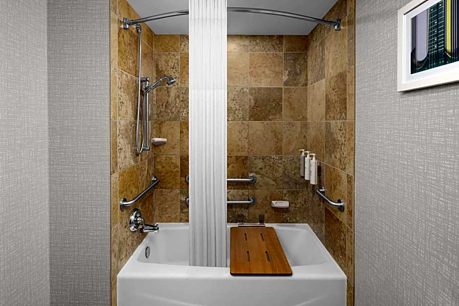 Hampton Inn By Hilton Cleveland-Downtown