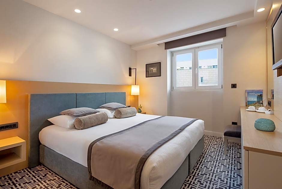Royal Neptun Hotel