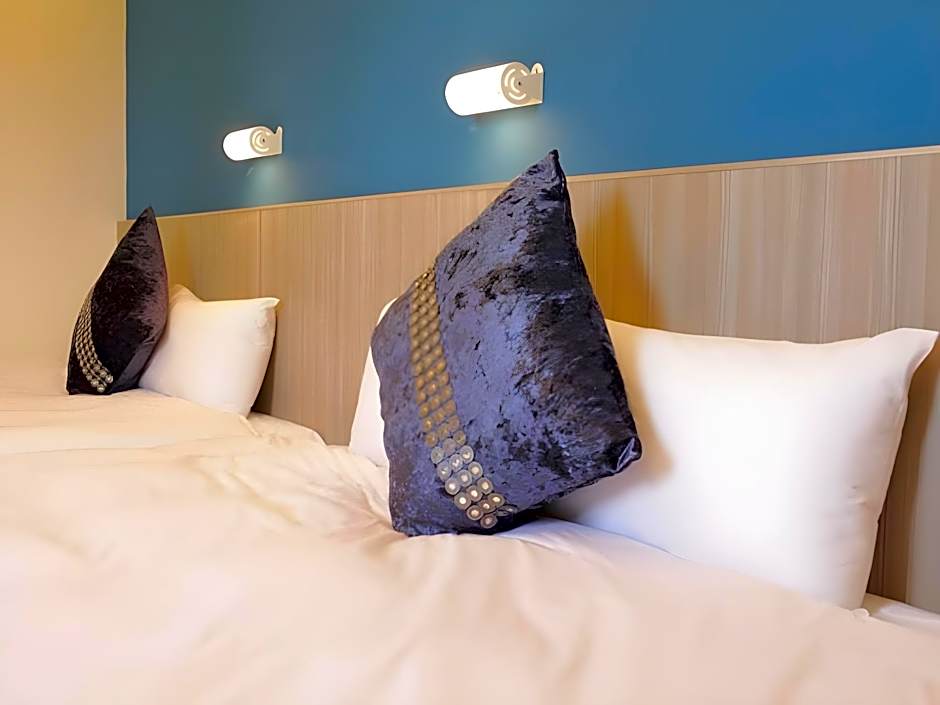 Prince To Travel Hotel