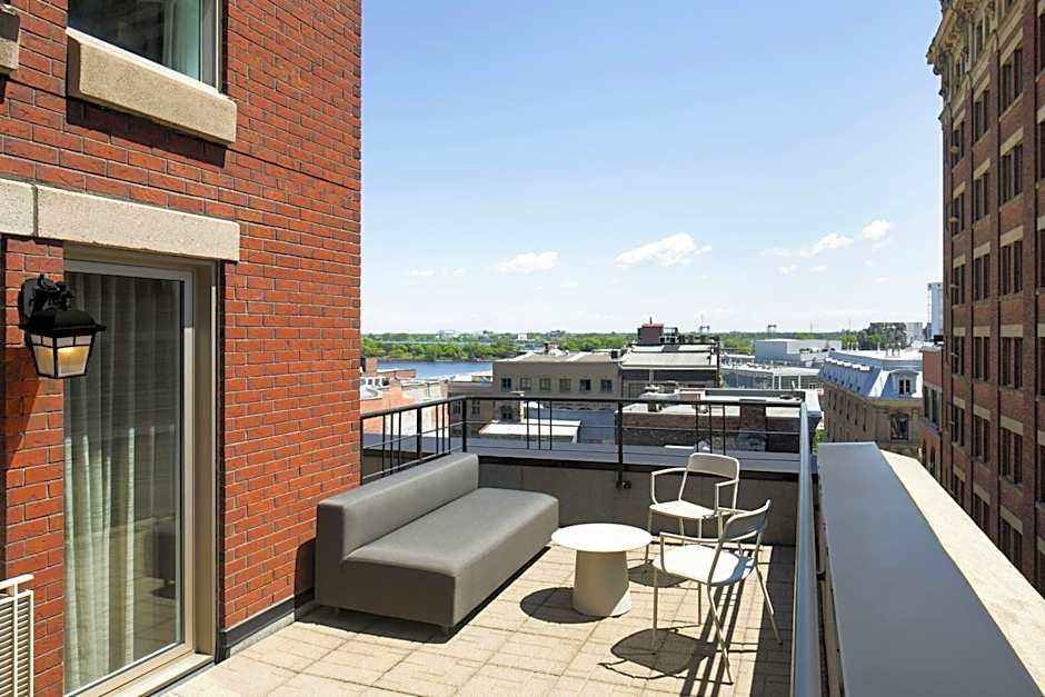 AC Hotel by Marriott Old Montreal
