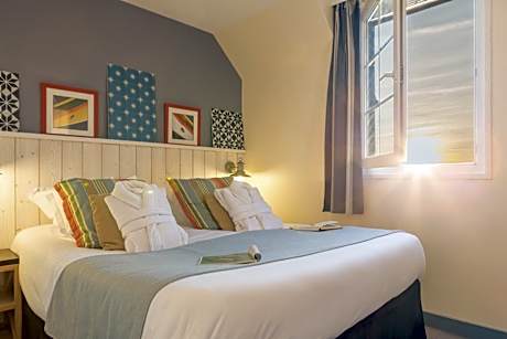 Two-Bedroom Duplex House (6 People) - Sea View