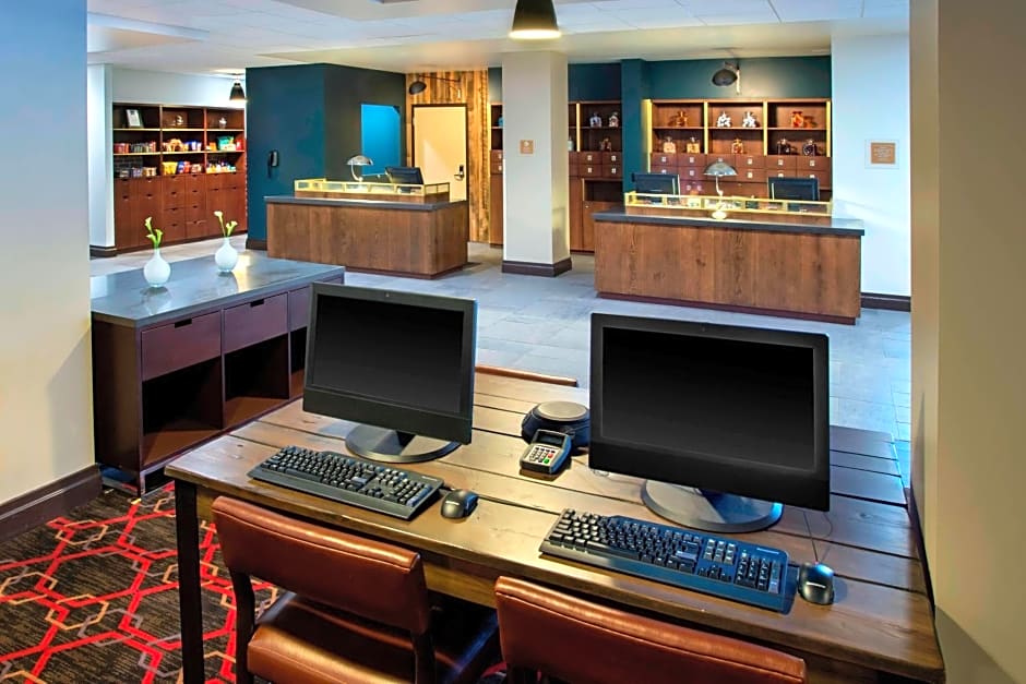 Four Points by Sheraton Charleston