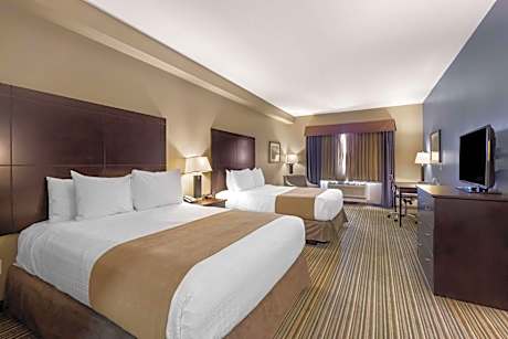 Queen Room with Two Queen Beds and Kitchenette - Non-Smoking