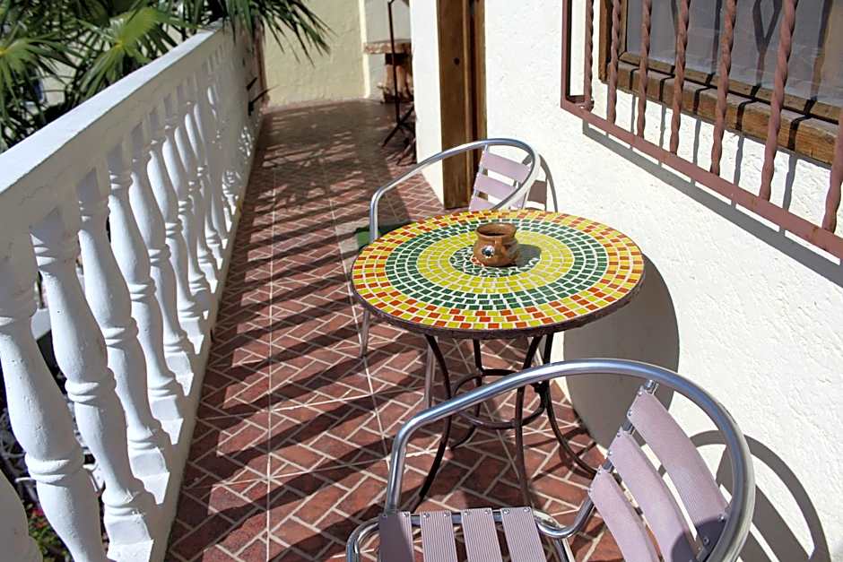 AH KIN Cancun Centro