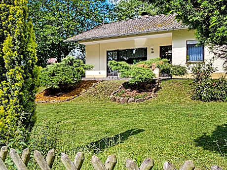 Feusdorf Forest Bungalow