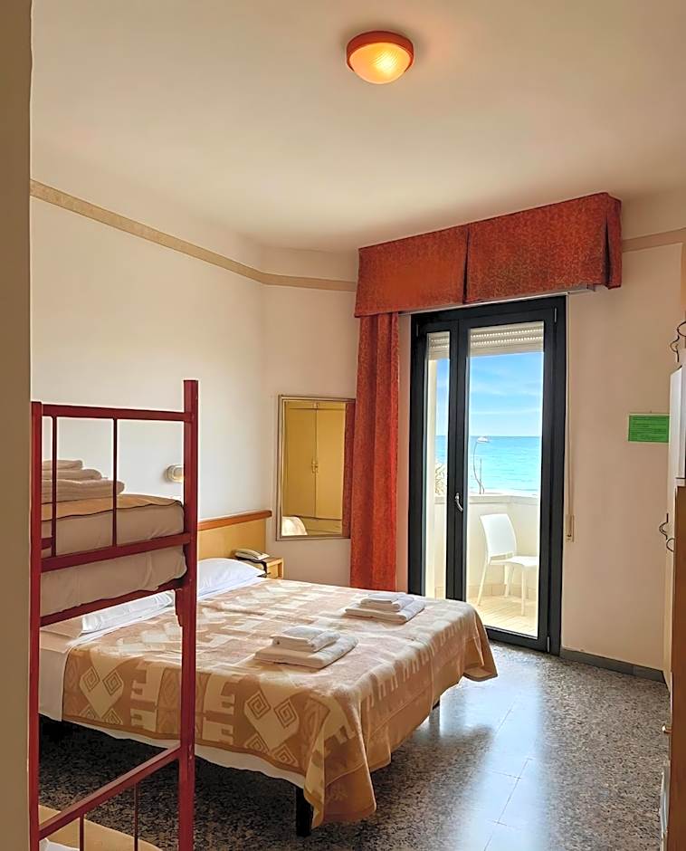 Hotel Columbia Frontemare