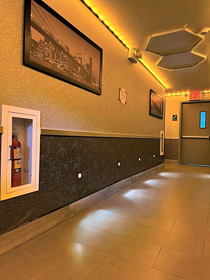 Umbrella Hotel Bronx