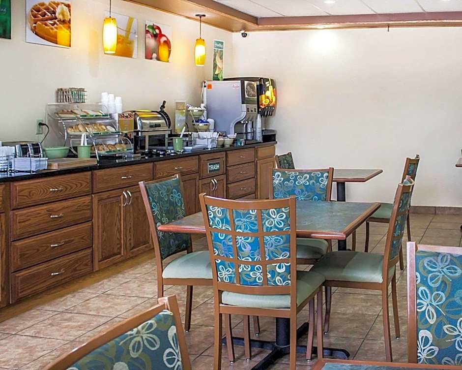 Quality Inn Manitowoc