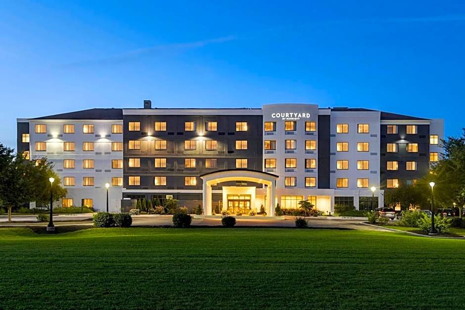 Courtyard by Marriott Lancaster