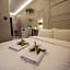 A Residence @ Between Hilton & Cititel Hotel
