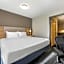 Days Inn & Suites by Wyndham Thunder Bay