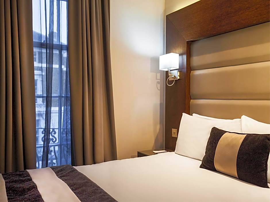 Park Grand Paddington Court