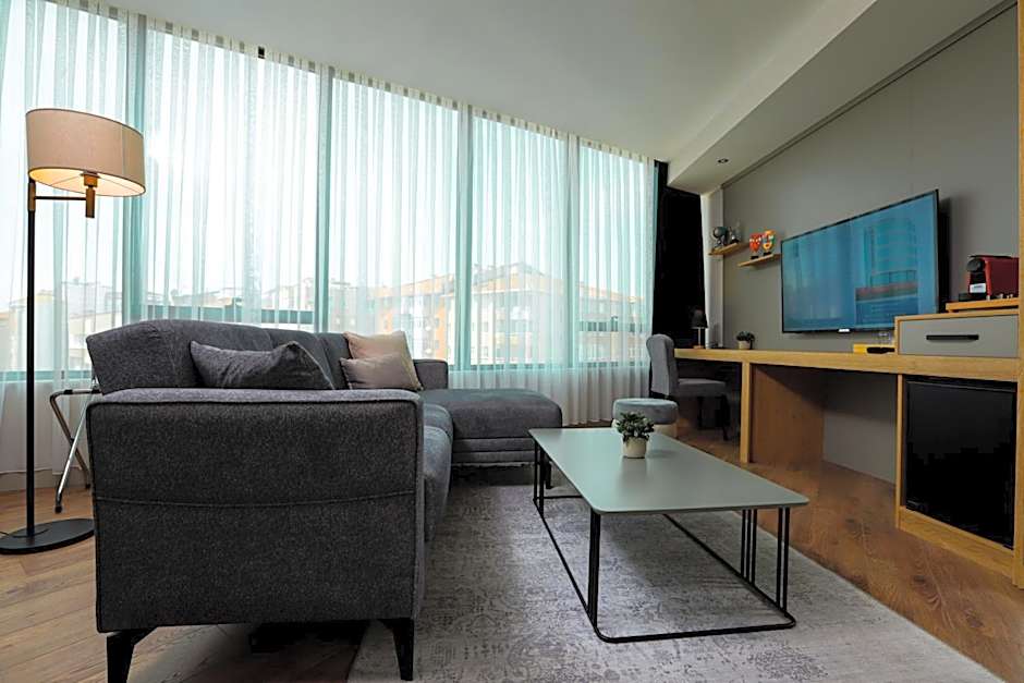 Brand Business Hotel