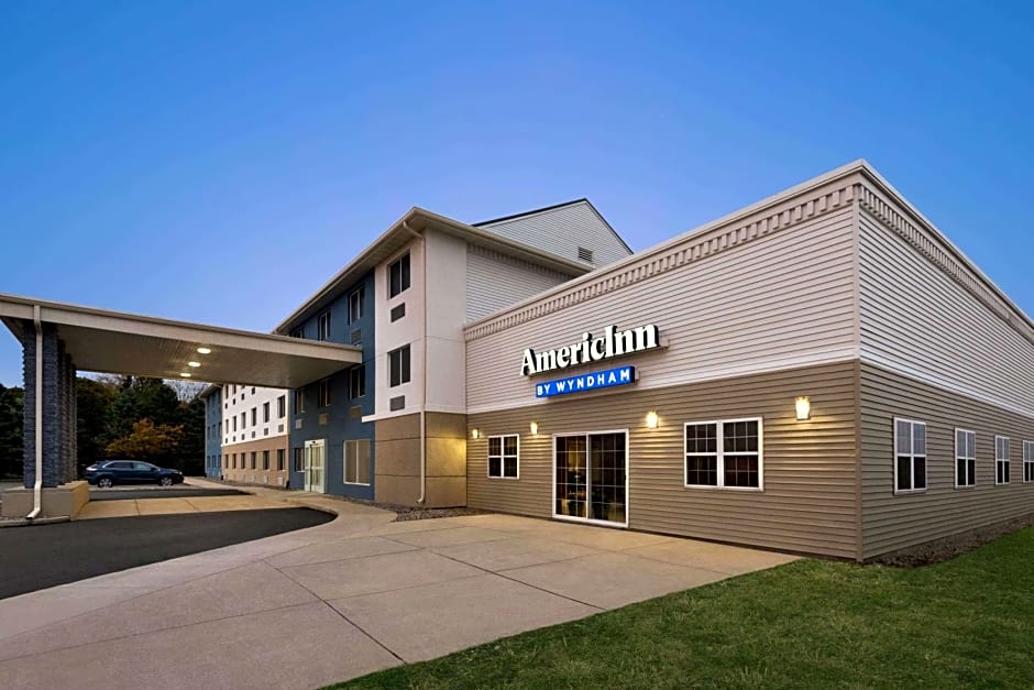 AmericInn by Wyndham Dodgeville