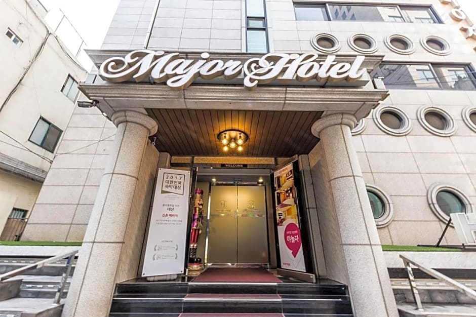 Major Hotel