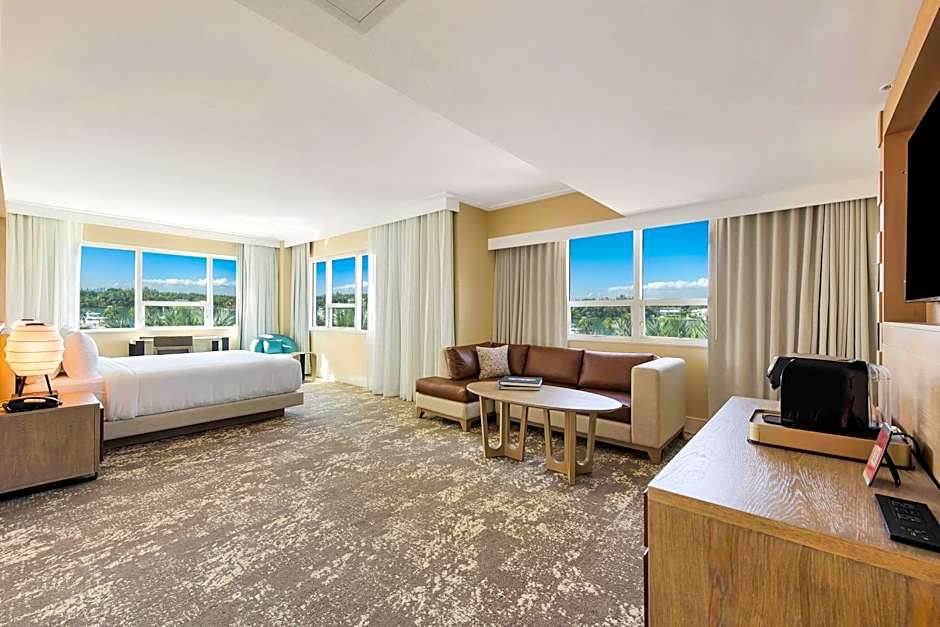 Photo 1 of 4 of 1 King Bed Suite, Bay View