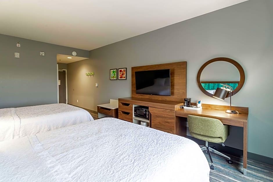 Hampton Inn By Hilton Madison, OH