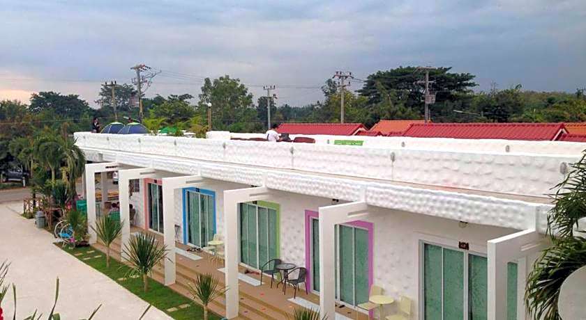 Baan Chom Jan Suan Phung