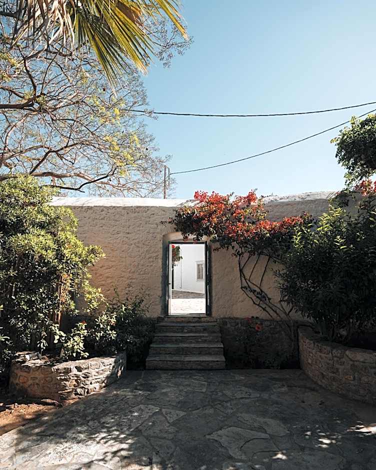 Bratsera Boutique Hotel