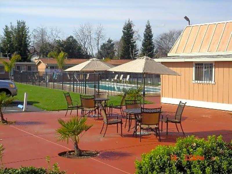 Tri Valley Inn And Suites