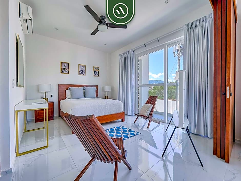 Great Design 1BR Condo - Rooftop pool