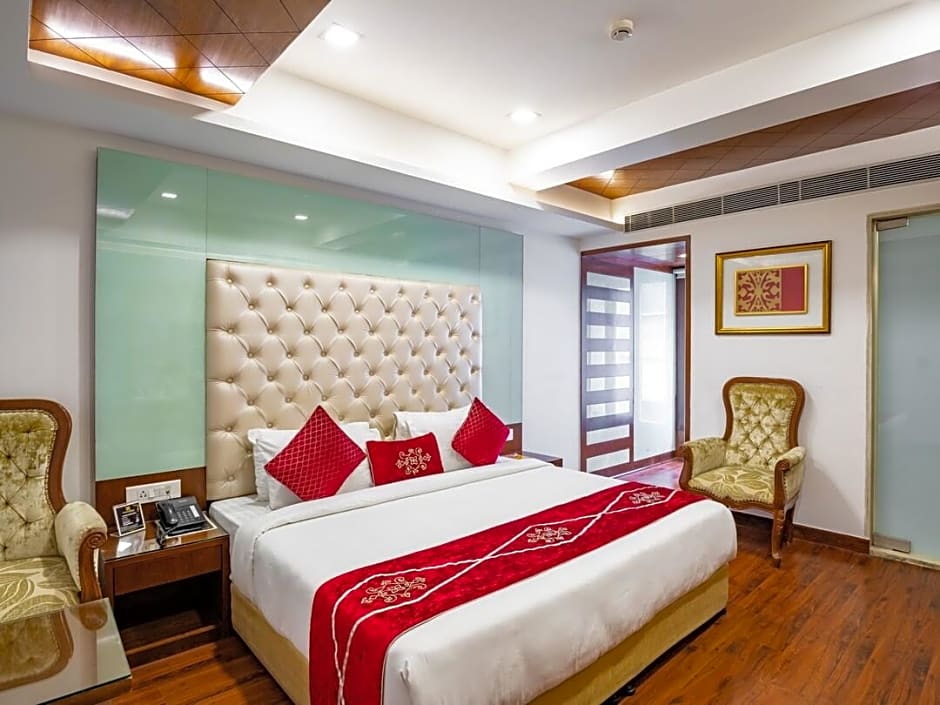 Hotel Swaran Palace