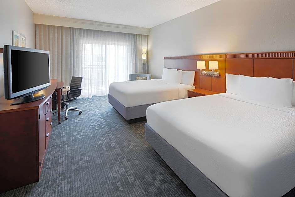 Courtyard by Marriott Dallas Addison/Midway