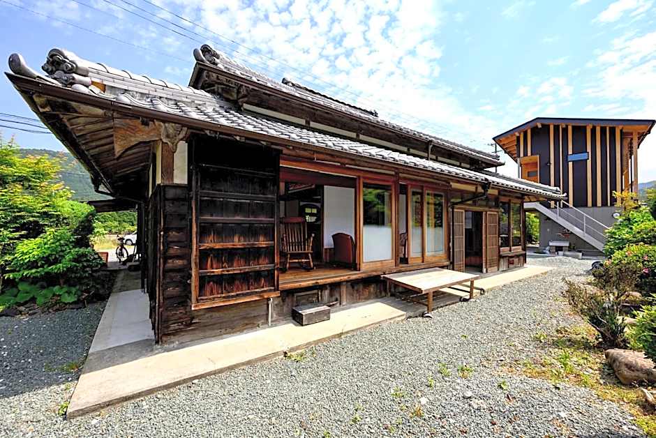 ジビエと田舎暮らしの宿 ヌックスキッチン Japanese Game Meat Cuisine & Lodge Nook's Kitchen