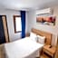 Ados Hotel