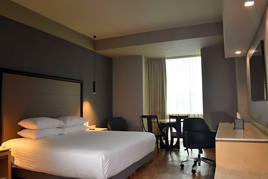 Ramada by Wyndham Mexico City Santa Fe
