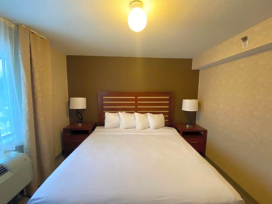 Wyndham Garden Grand Rapids Airport