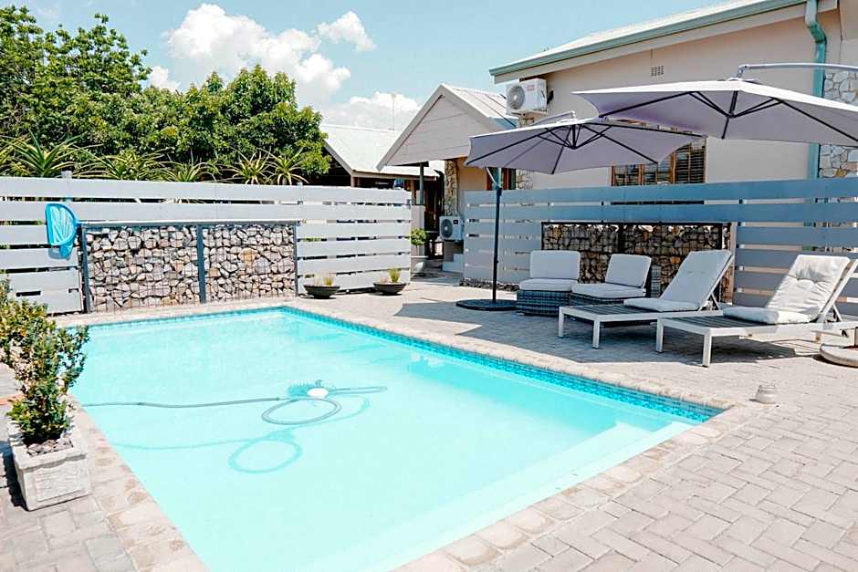 Lighthouse Guesthouse & Cafe