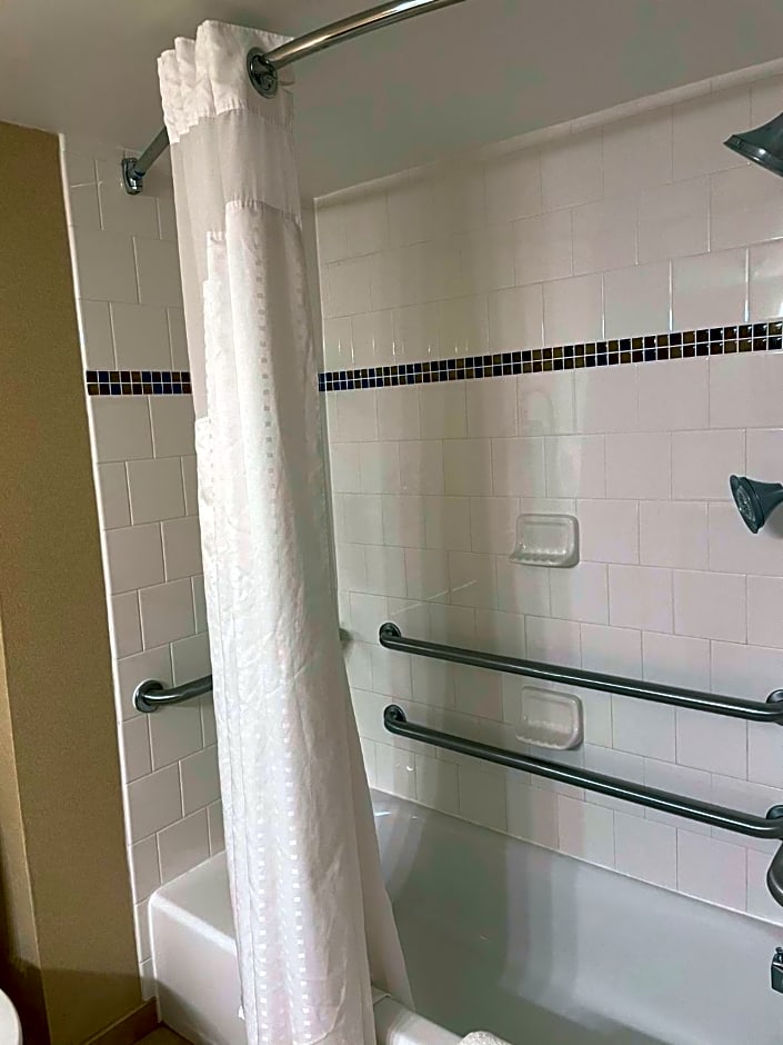 Holiday Inn Express Philadelphia Penns Landing By IHG