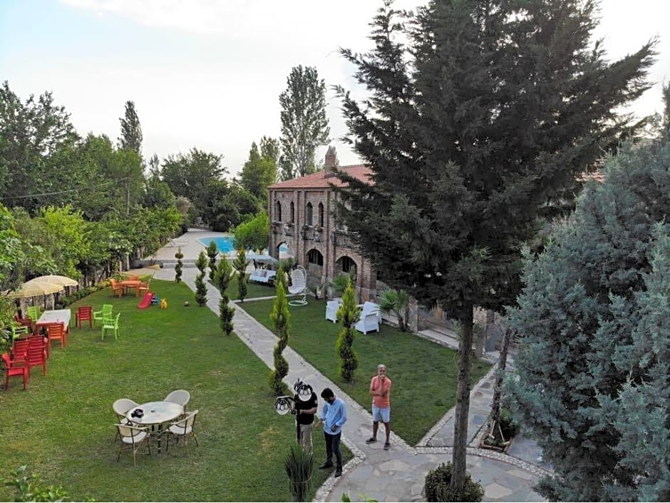 Manastirhan Otel Kazdaglari