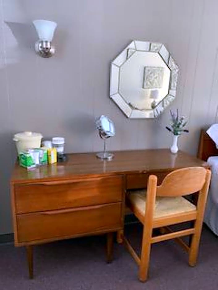 Yankee Trail Motel
