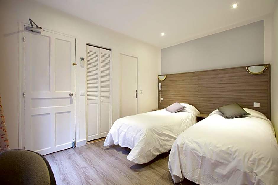 Panam Hotel GAMBETTA- Place Gambetta-Mairie du 20 emme