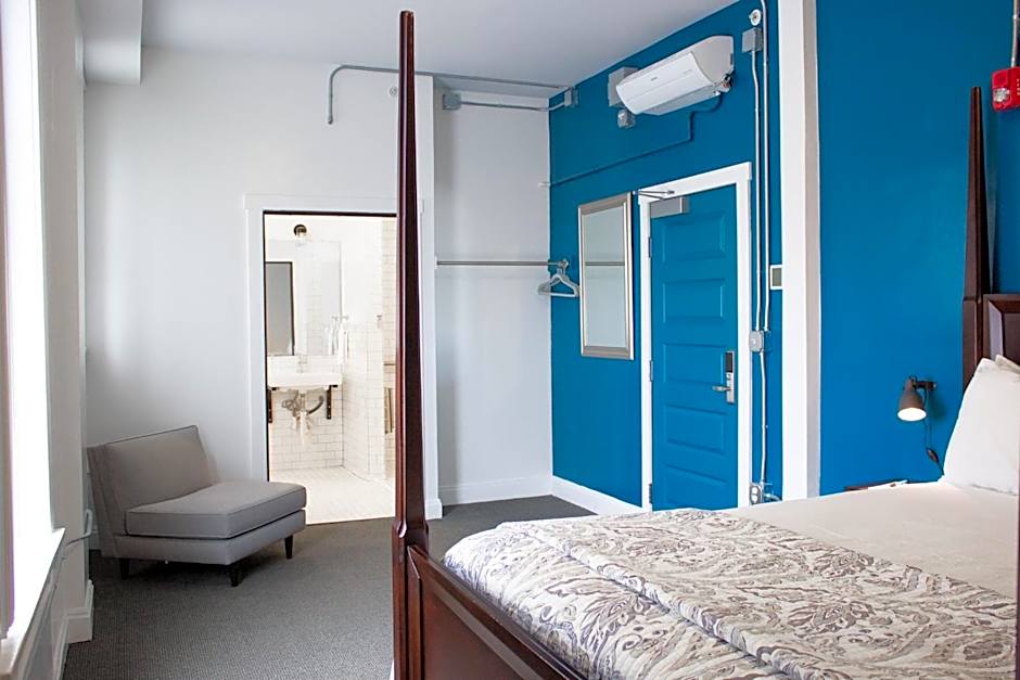 11th Avenue Hostel