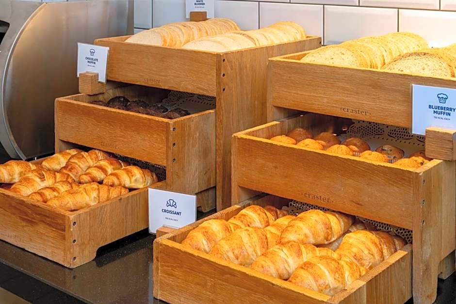 Holiday Inn Express London - Epsom Downs By IHG