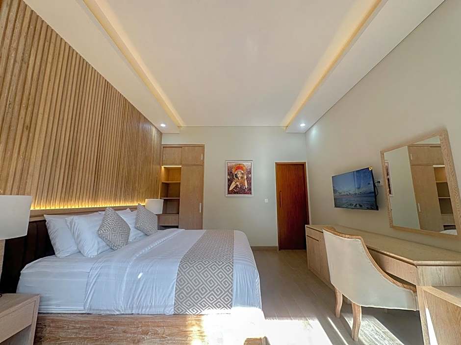 Photo 1 of 7 of Deluxe 1 King Bed