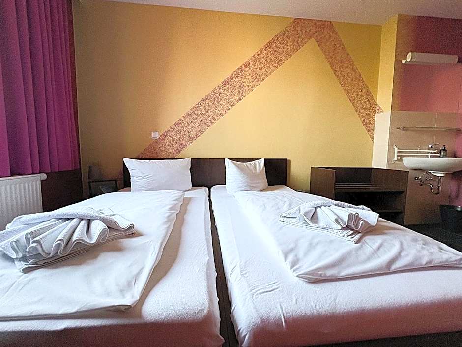 HOLI-Berlin Hotel