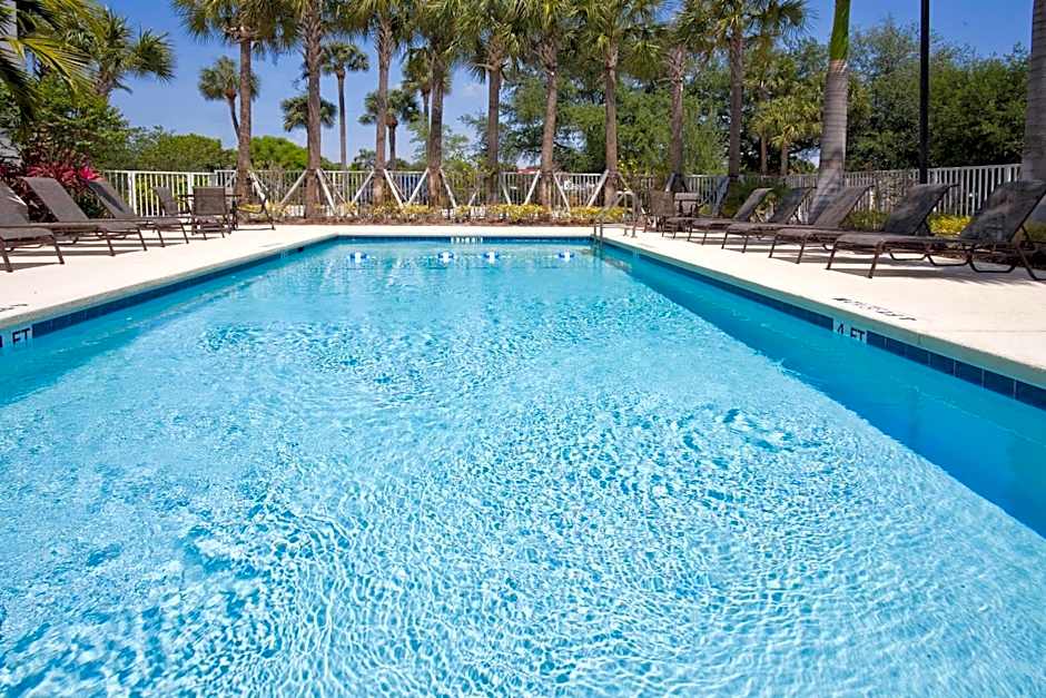Holiday Inn Express West Palm Beach Metrocentre By IHG