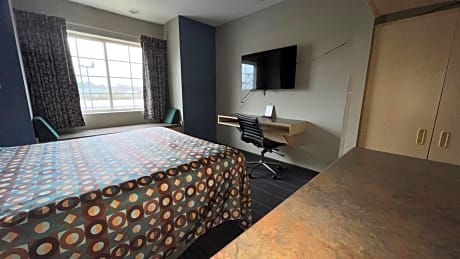 Queen Suite
