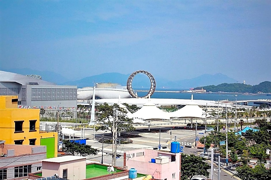 Big O Show Guesthouse