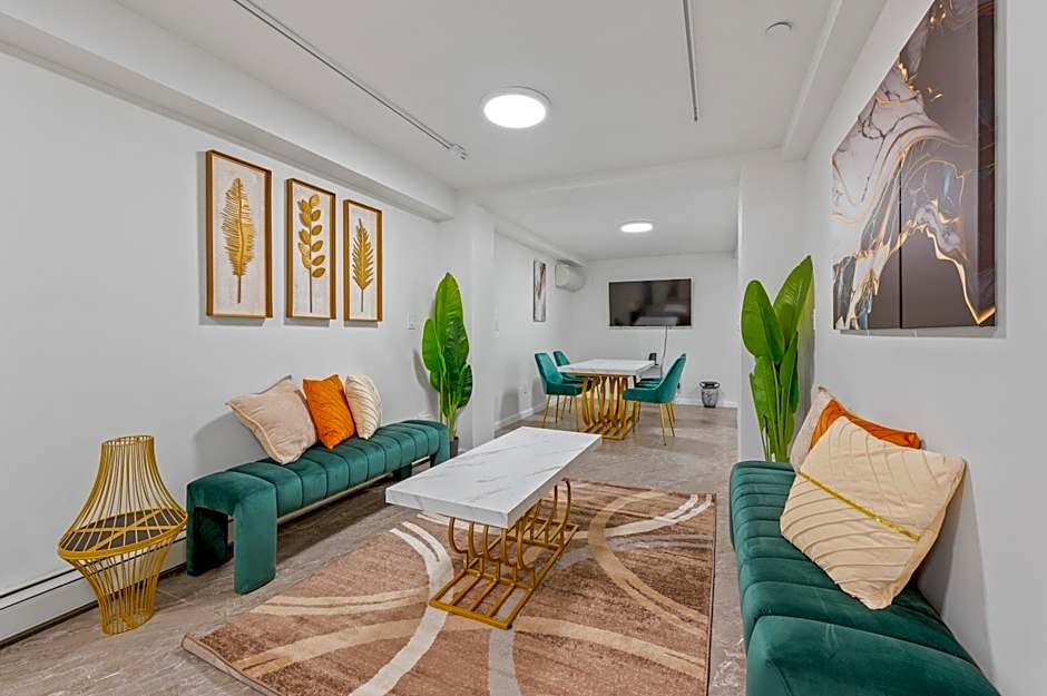 Upper East Side Luxury 3BR 2B 1700 square feet