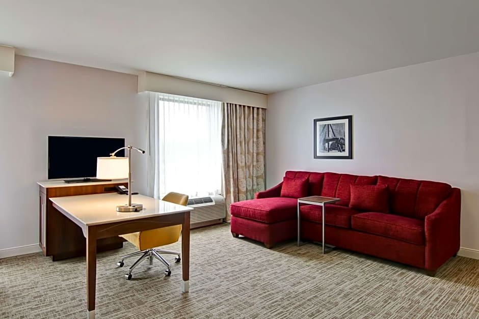 Hampton Inn & Suites Detroit/Troy