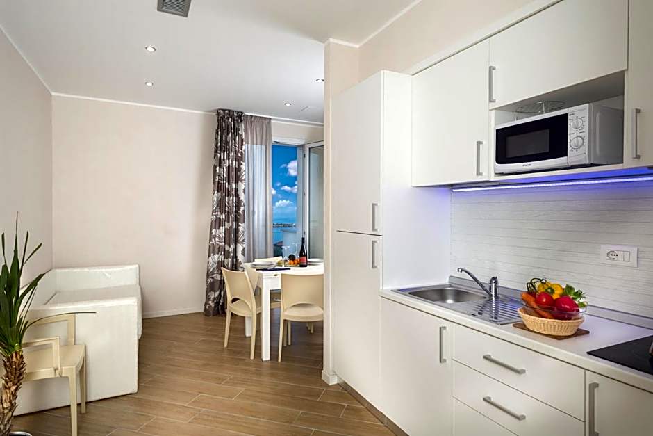 White Suite & Apartments