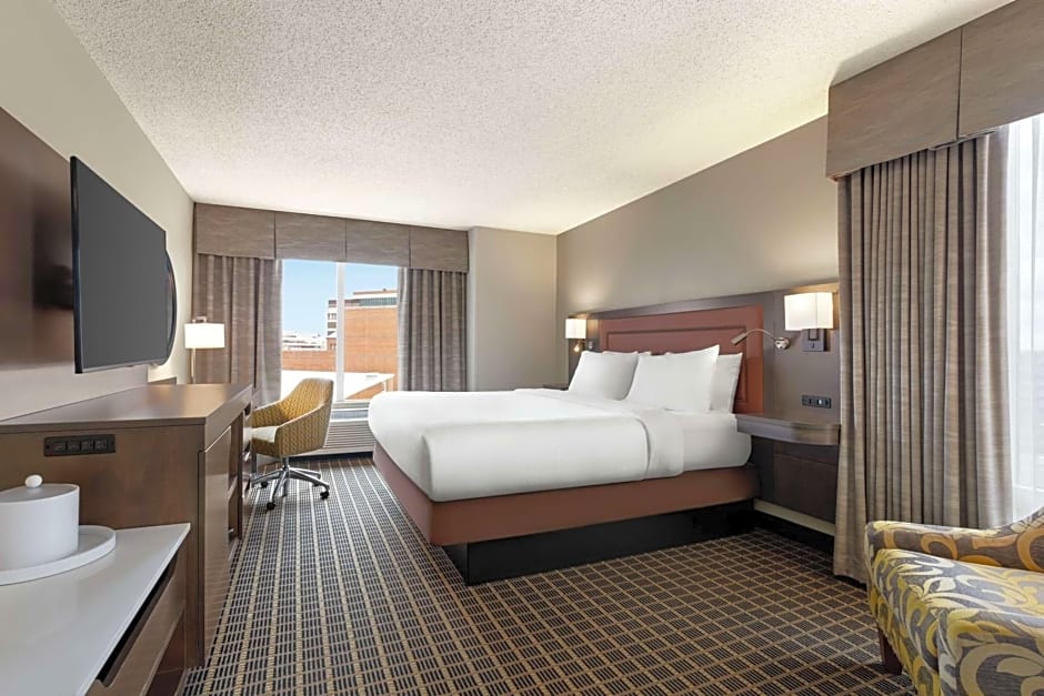 Hampton Inn By Hilton & Suites Greenville-Downtown-Riverplace